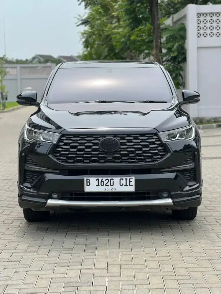 TOYOTA INNOVA ZENIX 2.0 V HYBRID 2023 HITAM
