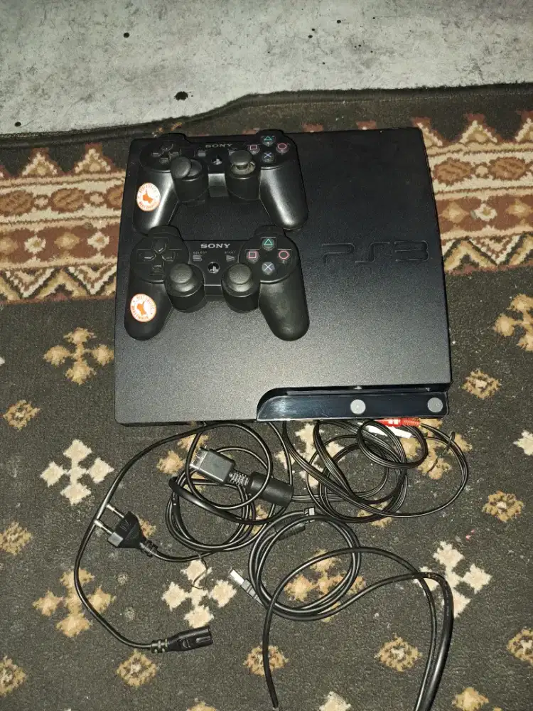 PS3 Slim 500GB.