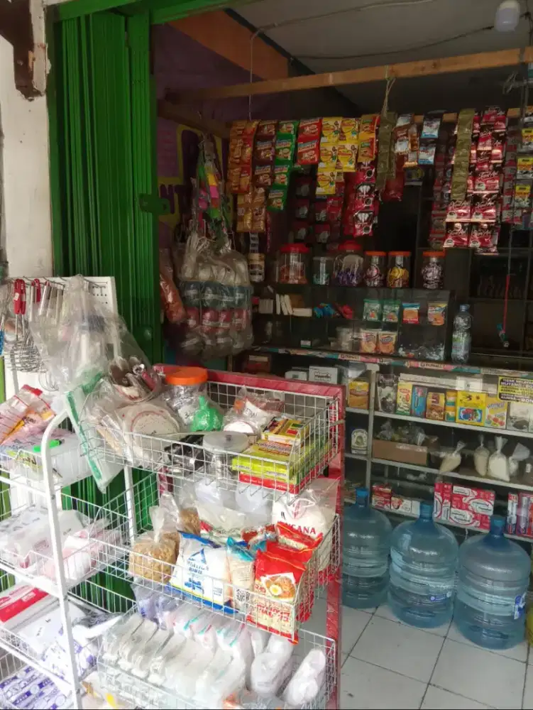 Take Over Warung Sembako Pinggir Jalan besar