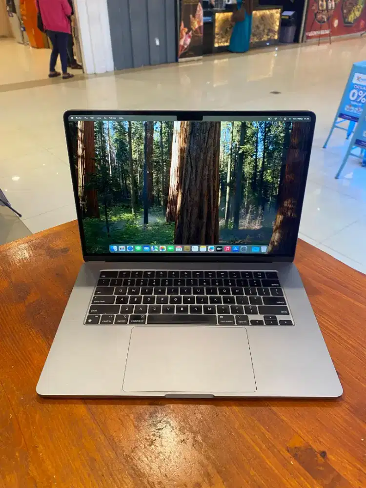 Macbook Air 15 inch , M2 2023