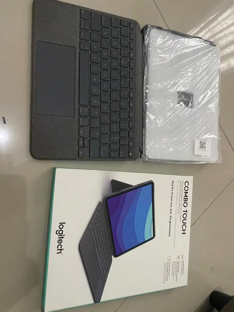 LOGITECH COMBO TOUCH KEYBOARD