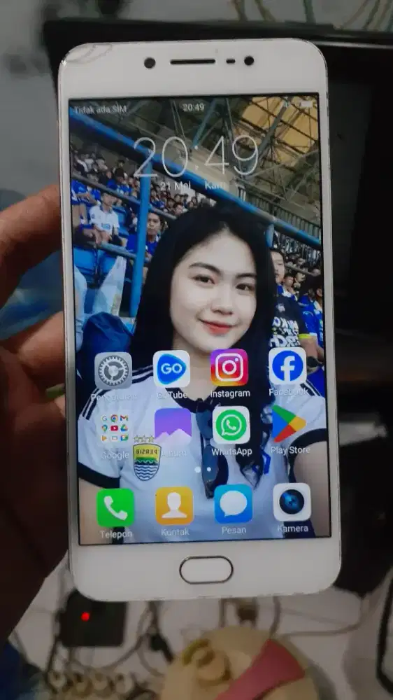 Vivo v5 4G ram 4gb layar 5.5 in siap pakai tt/bt