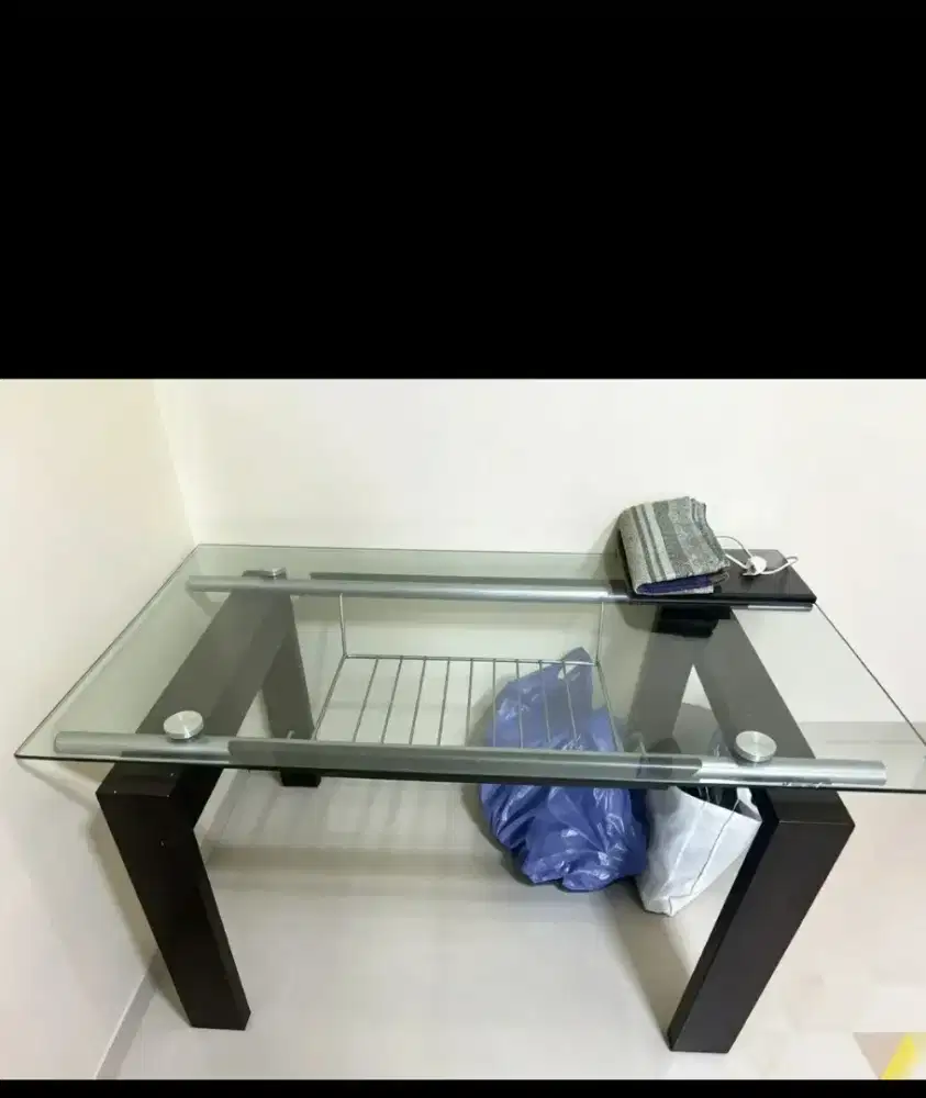 Meja makan kaca murah