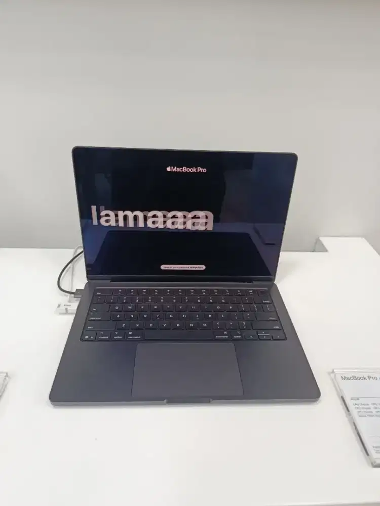 Macbook pro14 inc M5