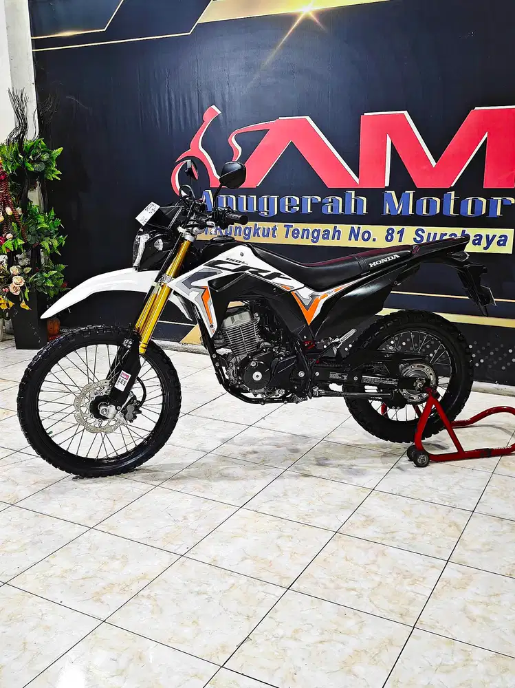 Crf L 150cc putih Hitam odo16rb trabas gass.Anugerah motor rungkut
