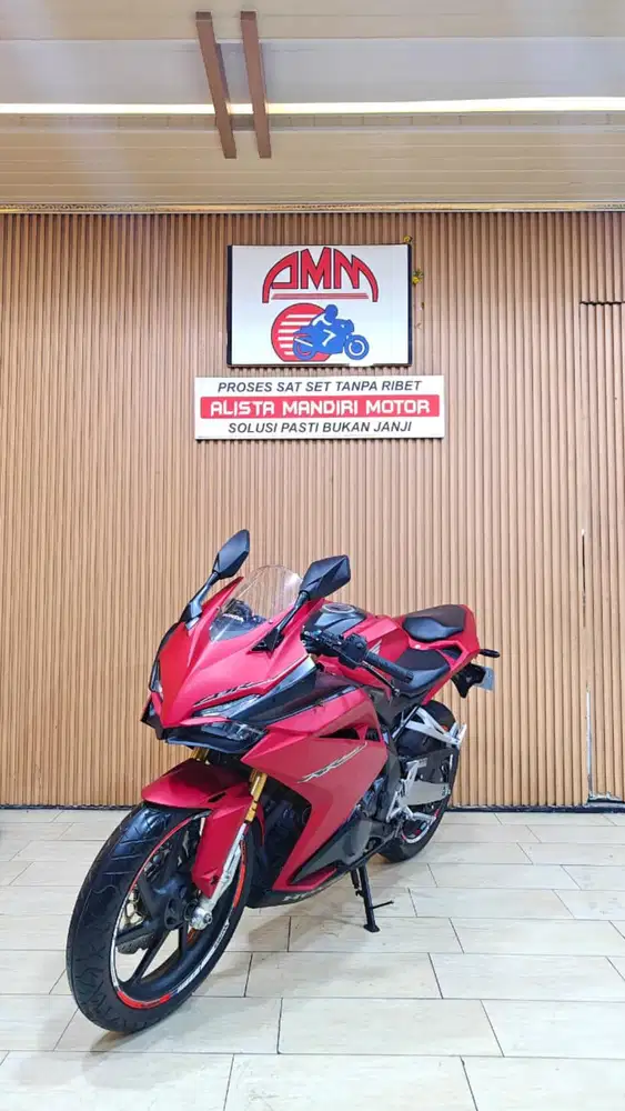 CBR 250 ABS 2019.MESIN BODY KAKI2 GRESS.TINGGAL PAKAI. BISA COD .