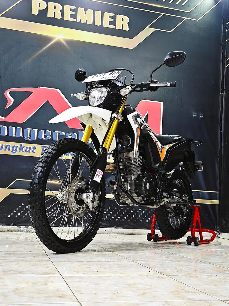 Crf L 150cc putih Hitam odo16rb trabas gass.Anugerah motor rungkut