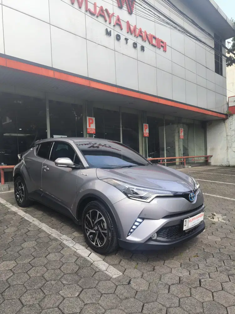 TOYOTA CHR 1.8 HYBRID A/T 2019
