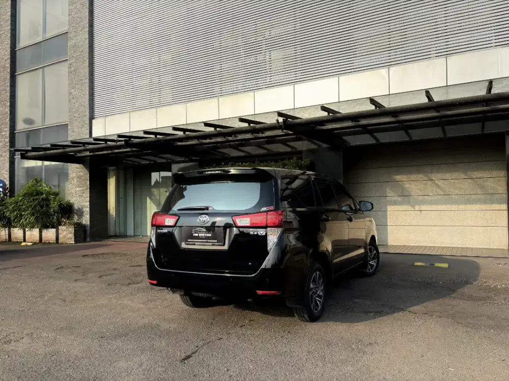 Toyota Kijang Innova V Diesel 2022 AT 2.4, Low KM, Pajak Panjang