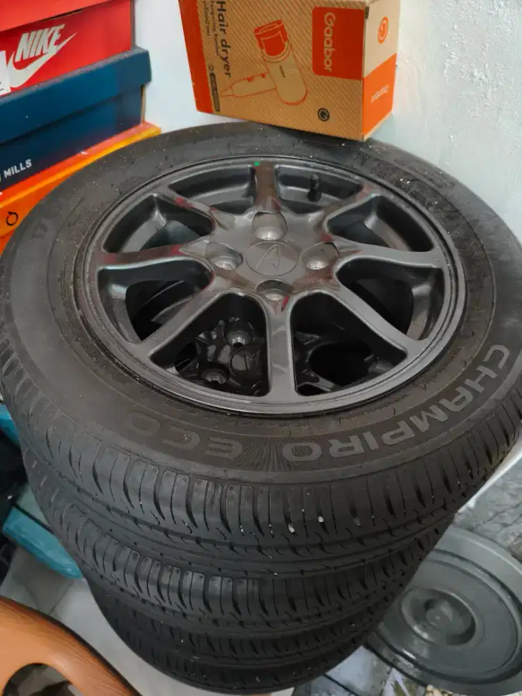 4 Ban + 4  Velg Mobil New Ayla 2025 copotan Original