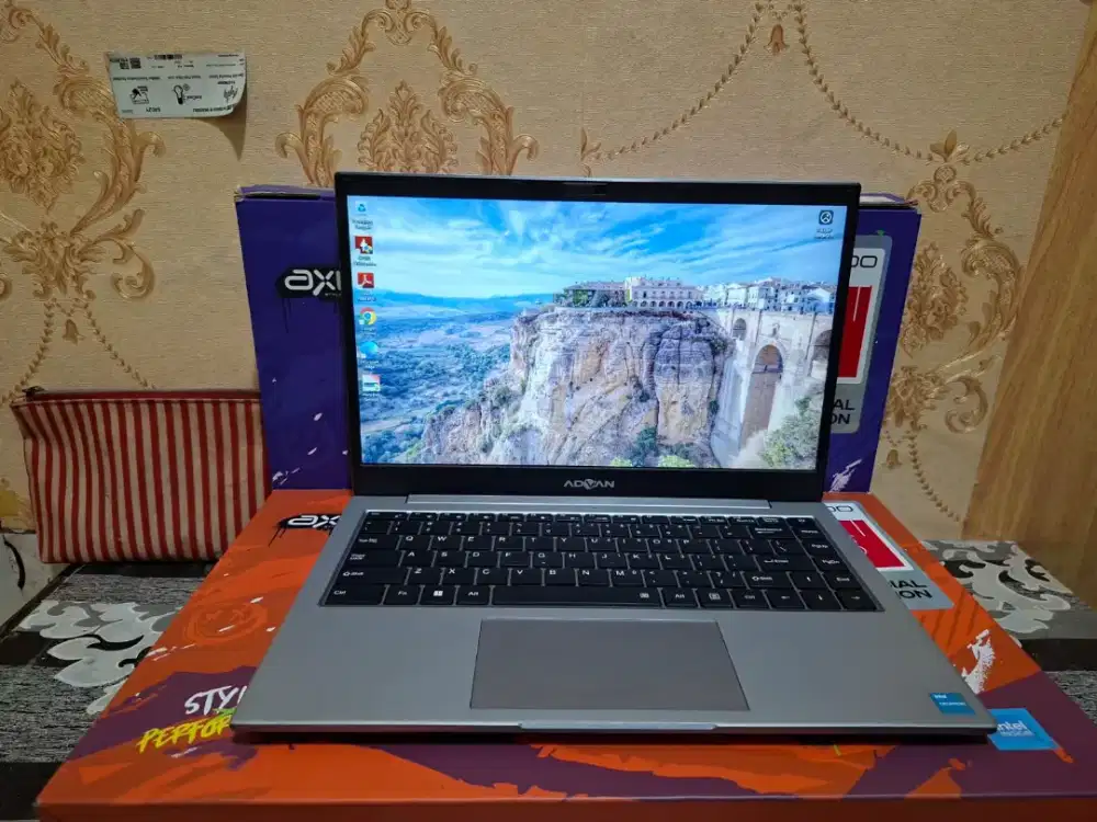 Laptop Advan Soulmate 1405 CELERON N4020 -4GB -SSD 128GB -MULUS