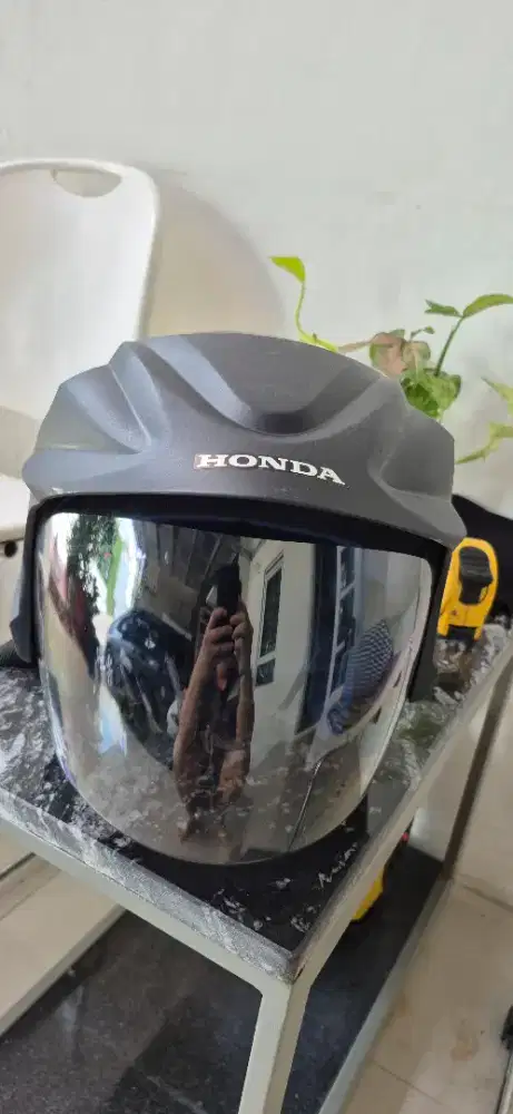 Helm Honda origina (bawaan)