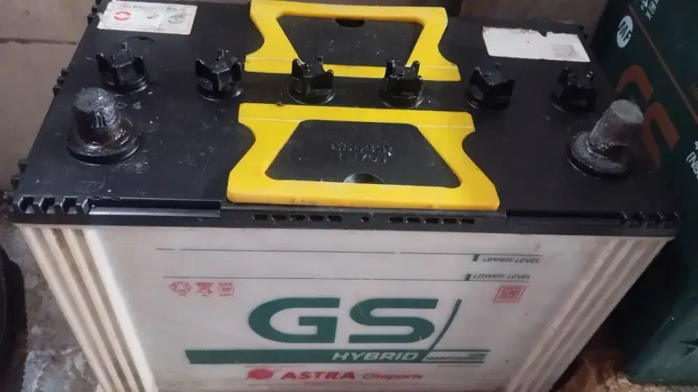 Accu Aki mobil panther kijang truk pajero fortuner n70 gs astra bekas
