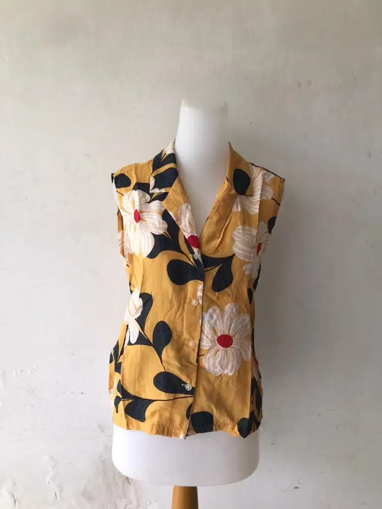 Atasan Wanita Simple & Stylish
