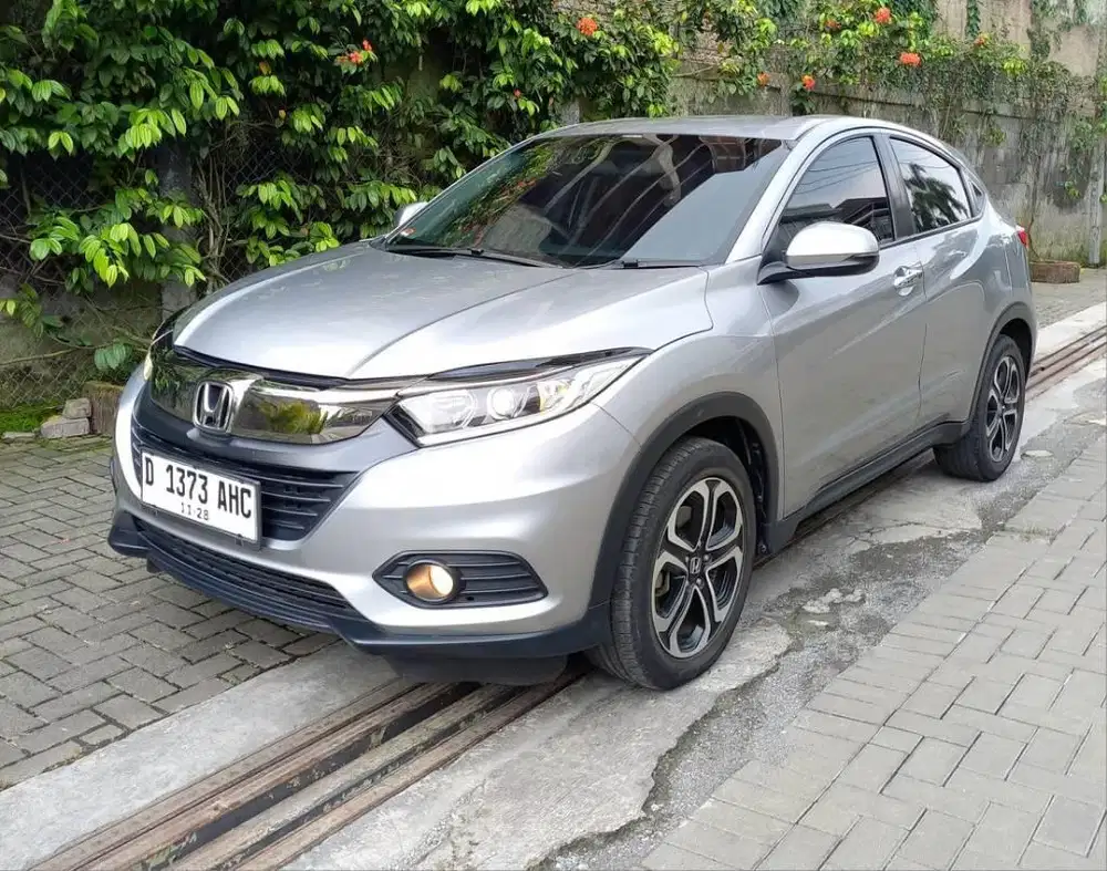 Honda HRV E 1.5 AT 2018 LowKM 20rb RECORD HONDA BANDUNG