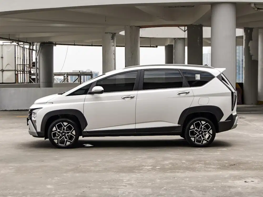 Hyundai stargazer x prime AT 2024