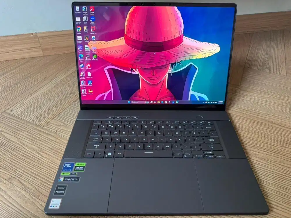 Asus ROG G16 GU605M Ultra 9 I 32GB I 1TB SSD