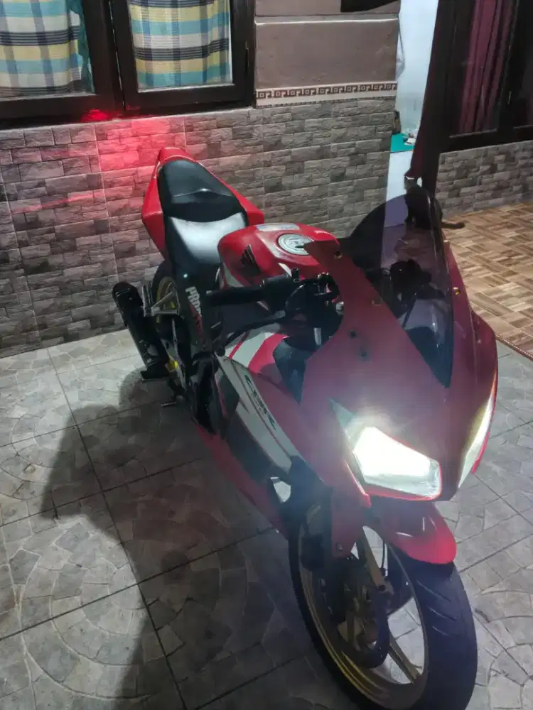Honda CBR 150 2015