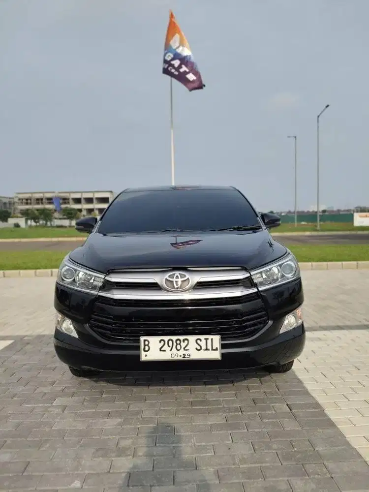tdp 15 jt Toyota Innova Reborn V AT  bensin thn 2019 hitam