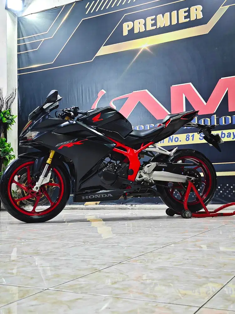 Cbr 250RR Black Matte reg. 2019 odo 22rb top .Anugerah motor rungkut