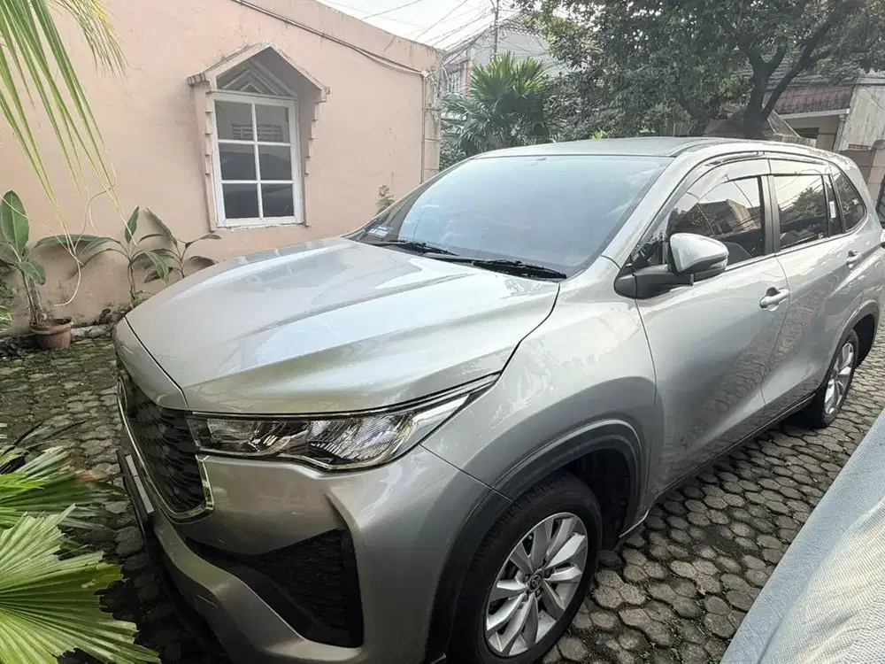 Toyota Innova Zenix seri V