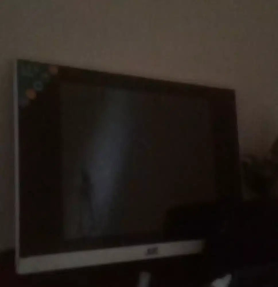 Tv 14 inchi merk juc kondisi nyala ga bisa di pencet