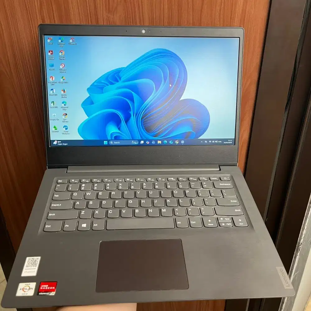 Laptop Lenovo Ideapad Slim 3 Dark Grey AMD Athlon Gold RAM 8GB SSS 512