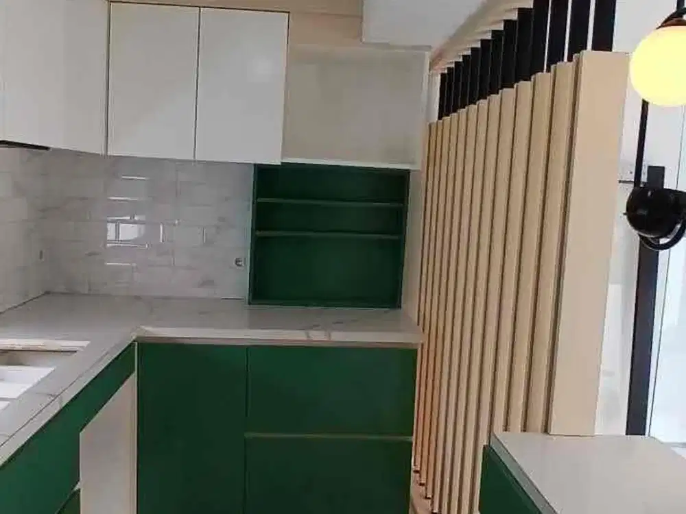 DIJUAL RUMAH ANTAPANI :

- Sertifikat : SHM
- Luas Tanah : 72m2
- Luas Bangunan : 100m2
- Jumlah Lantai : 3 Lantai
- Kamar Tidur : 4
- Kamar Mandi : 2
- Carport : 1
- Daya Listrik : 2200Watt
- Air : sumur bor
- Hadap : Selatan
- Harga jual : 1.8M nego fh