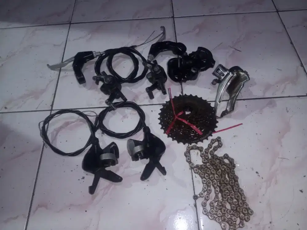 Altus 3x8 speed Shimano original