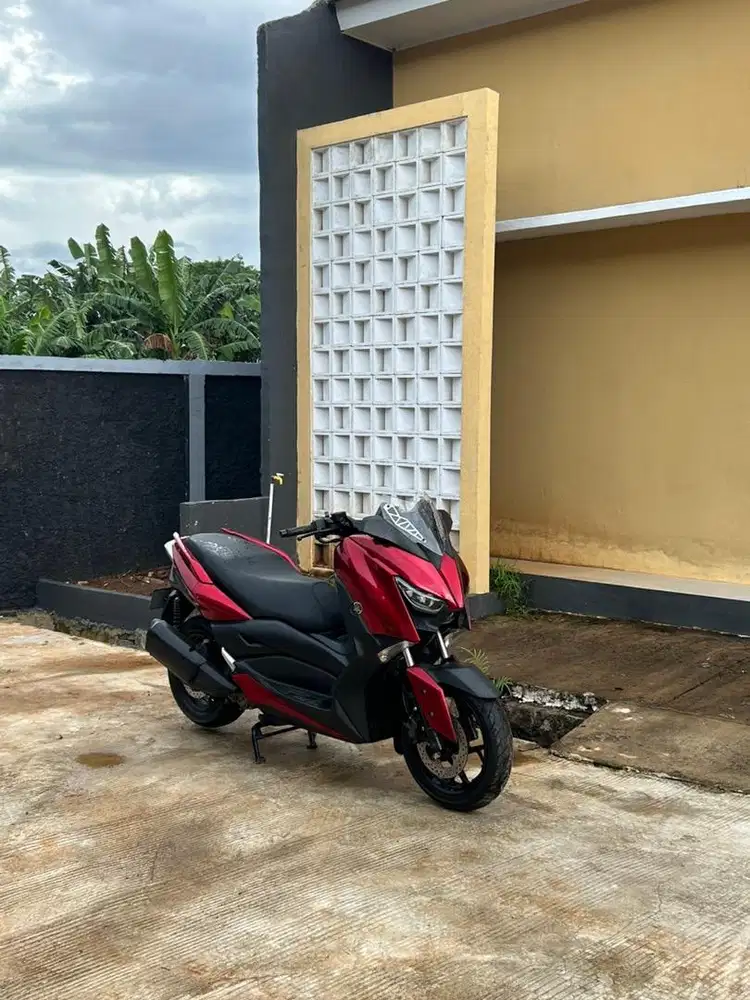 Yamaha Xmax 208