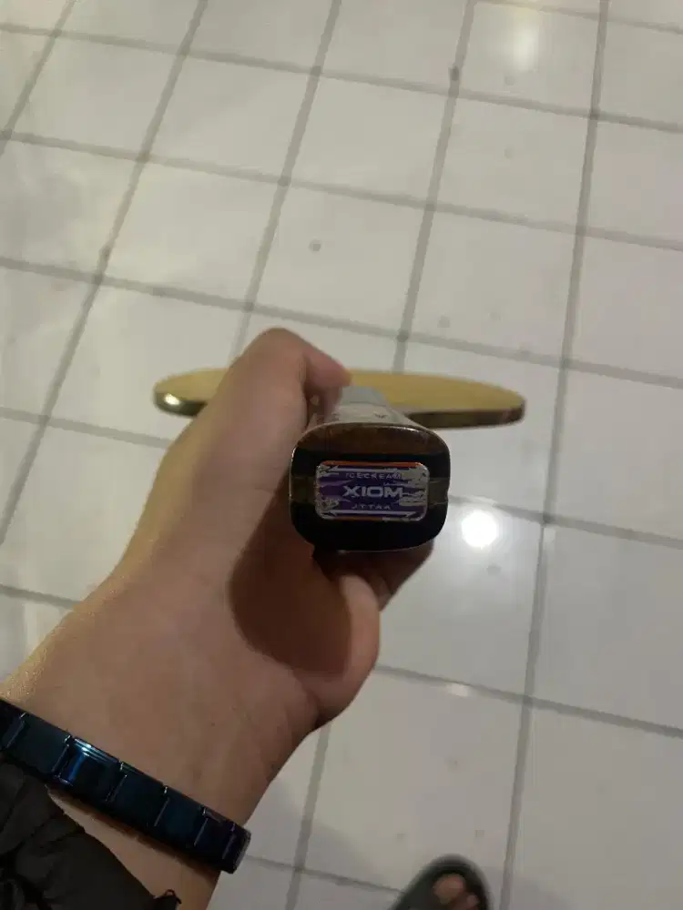 XIOM ice cream azx