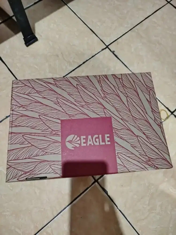 Sepatu EAGLE like new!