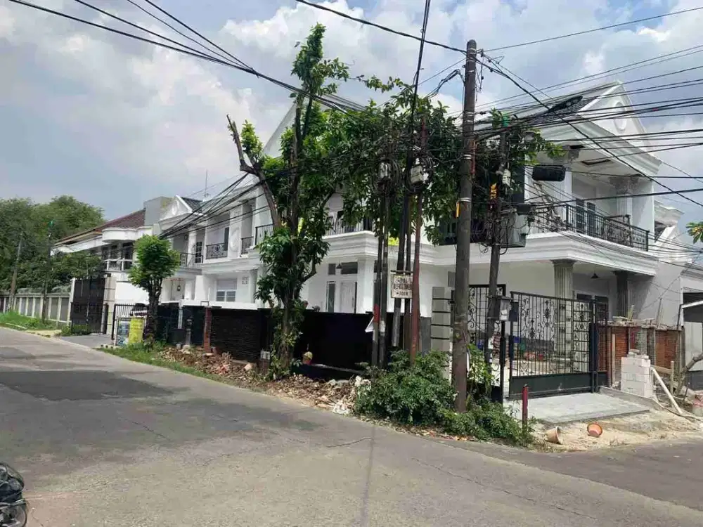 Rumah baru 2 lantai hook dalam komplek megapolitan cinere
