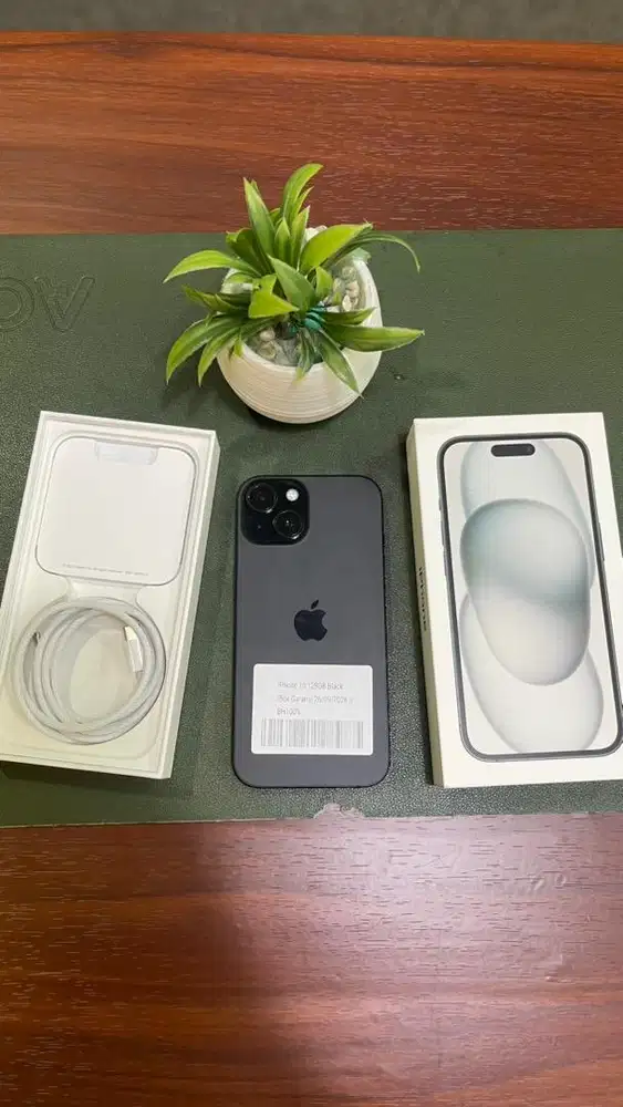 Iphone 15 128 Black Like New garansi Resmi On 26/09/2026 fullset