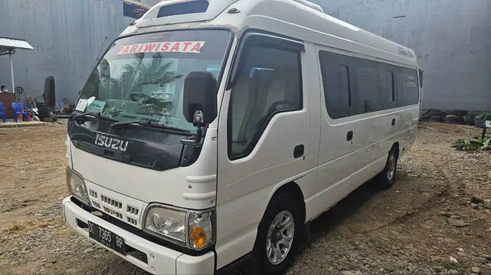 Isuzu Elf Long 2016