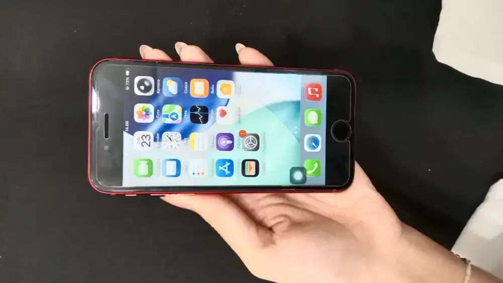 Jual iphone se warna red