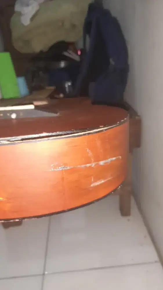 Gitar bekas masih bagus