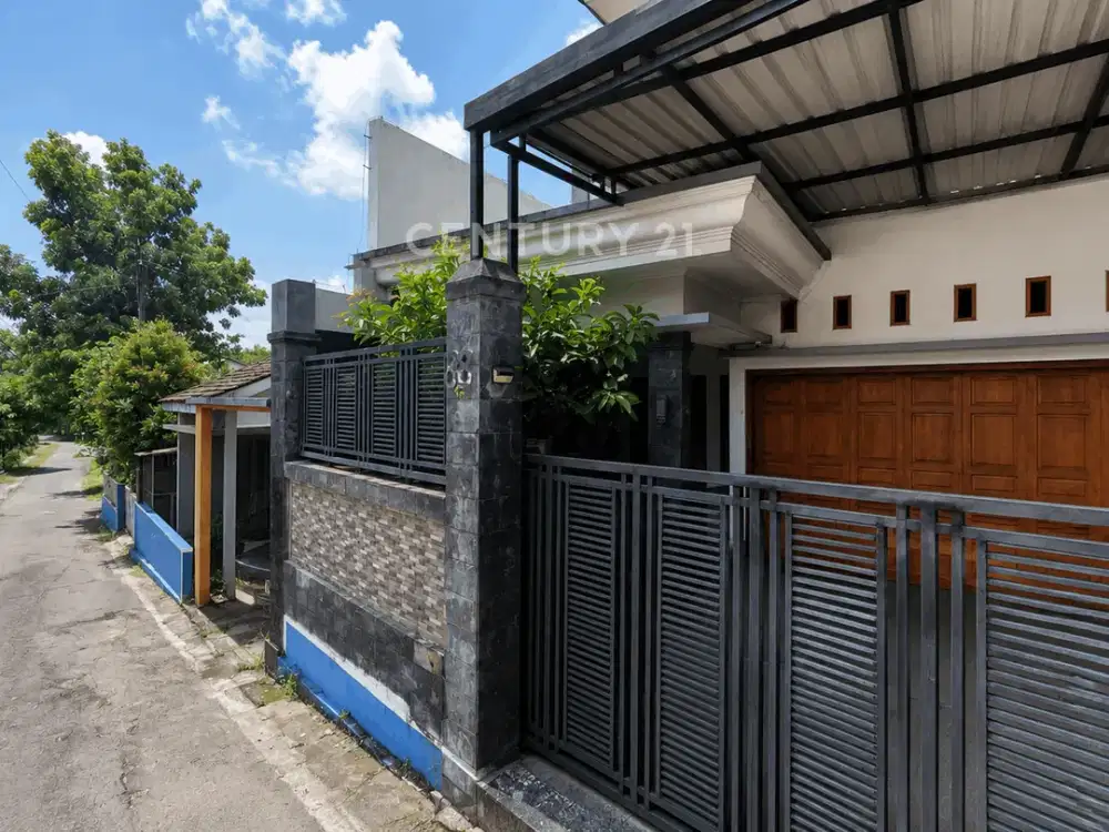Rumah Luas Semi Furnish Dekat Sleman City Hall Ideal Untuk Hunian