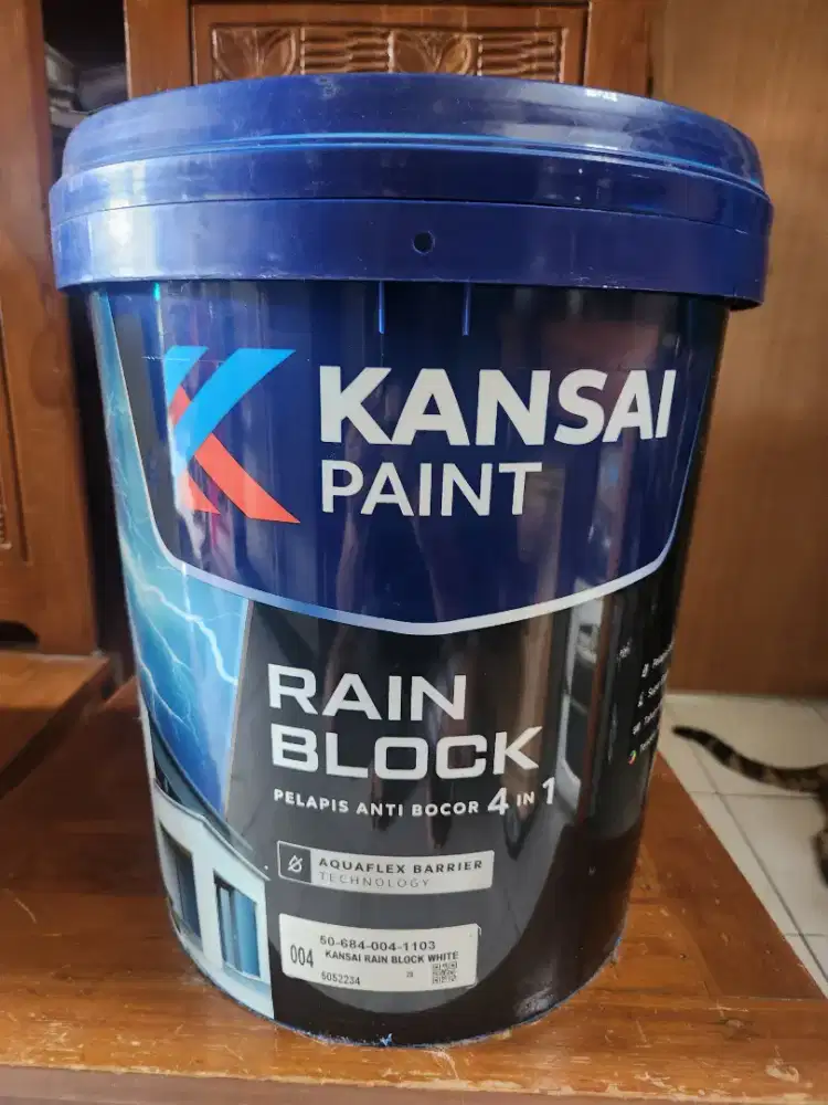 Cat kansai eksterior