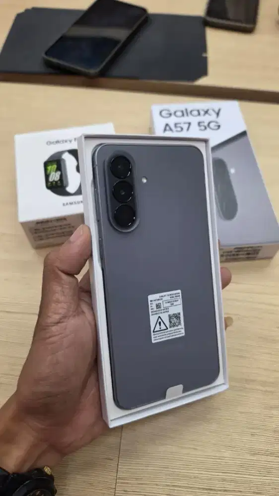 NEW SAMSUNG A57 8/256 FREE BUDS CORE