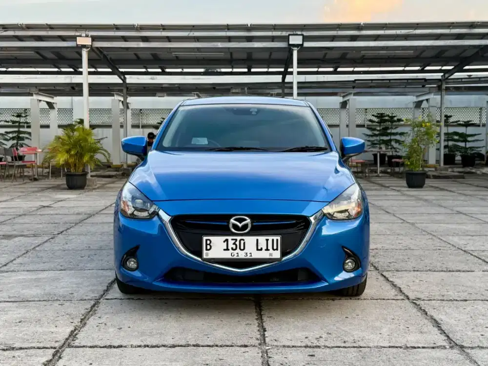 Mazda 2 GT 15 biru