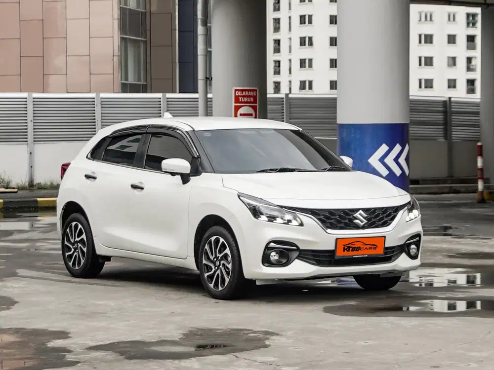 Suzuki Baleno Hatchback 1.5 AT
Putih 2025  nik 2024