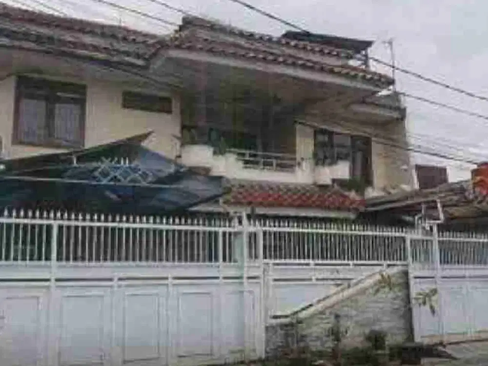 RUMAH DUREN SAWIT JAKARTA TIMUR BANGUNAN LUAS BESAR LOKASI NYAMAN STRATEGIS 2 LANTAI BEBAS BANJIR