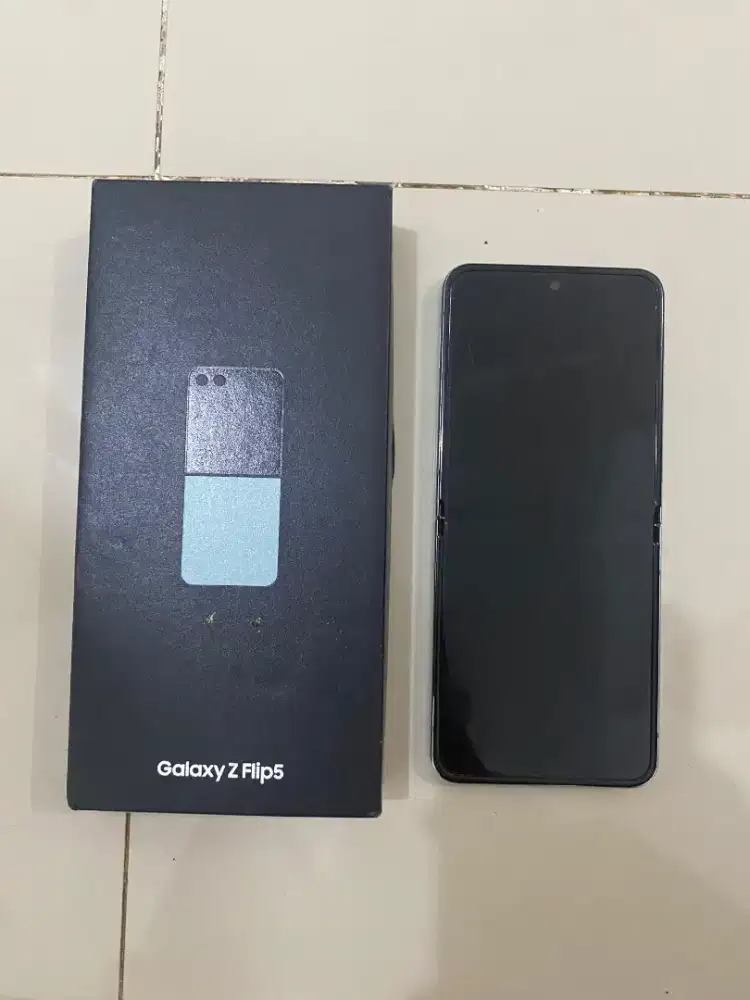 Samsung Z Flip 5 like a new