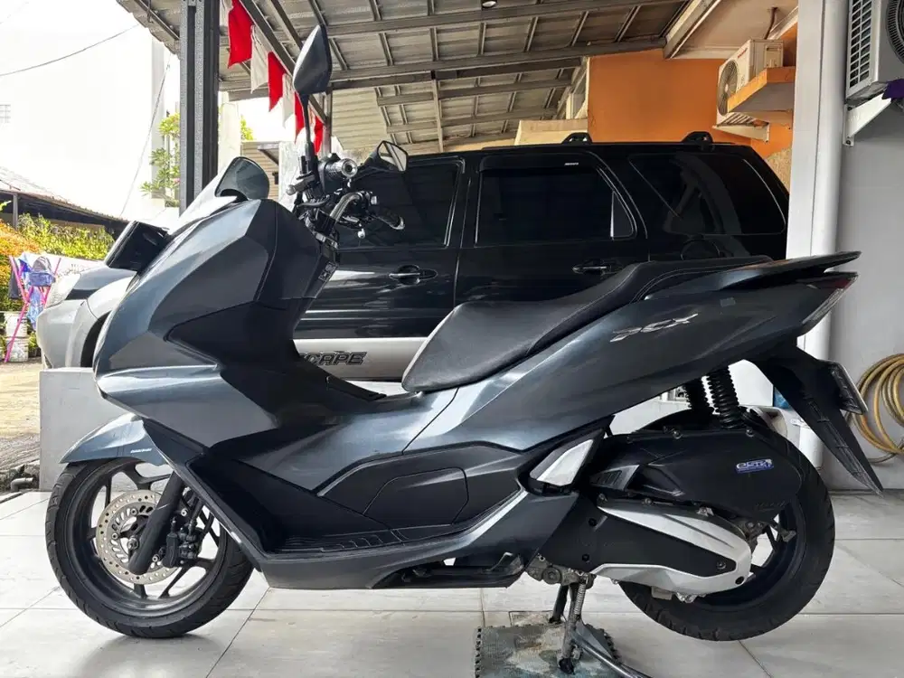Honda PCX 160 CBS 2022 Grey – KM 9.100 Asli, Pajak Agustus 2026