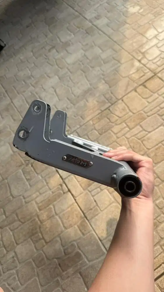 Mounting ARM Aerox/Nmax 6cm Silver [Bekas]