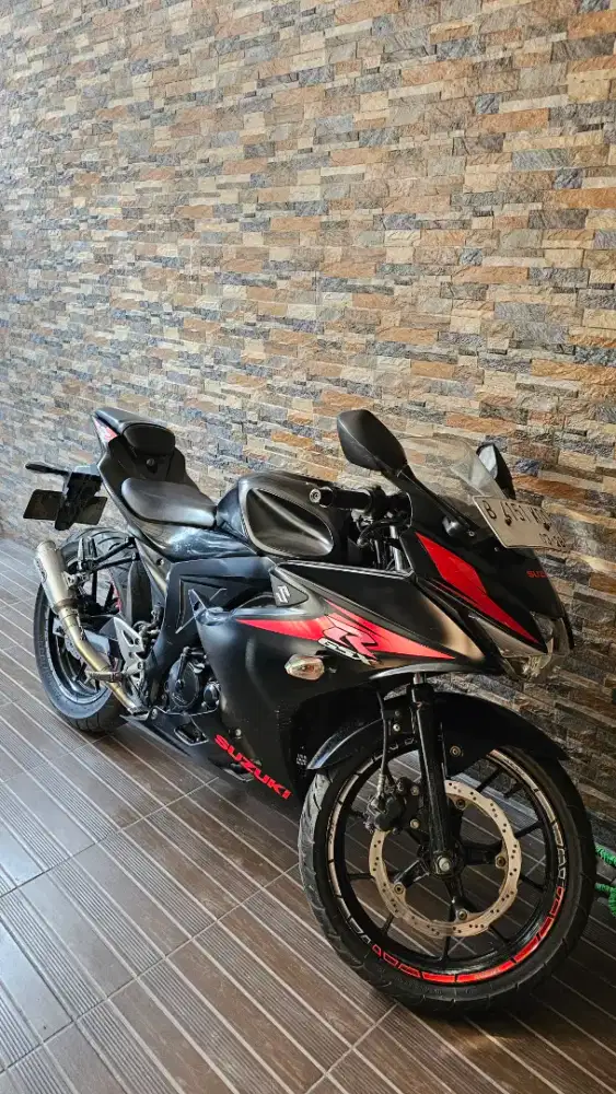 Suzuki GSX R150 2017
