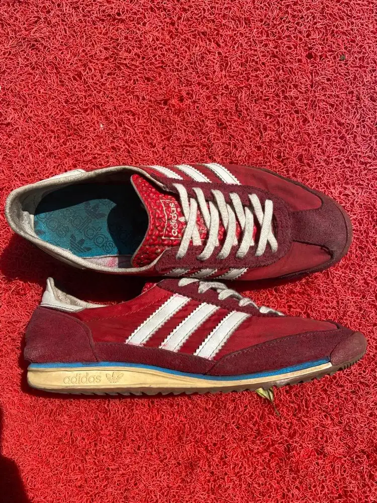 SEPATU ADIDAS SL