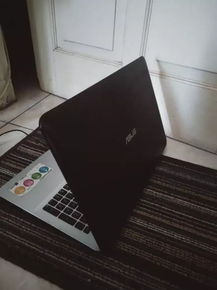 Laptop Asus AMD RADEON A9-9420 A5
