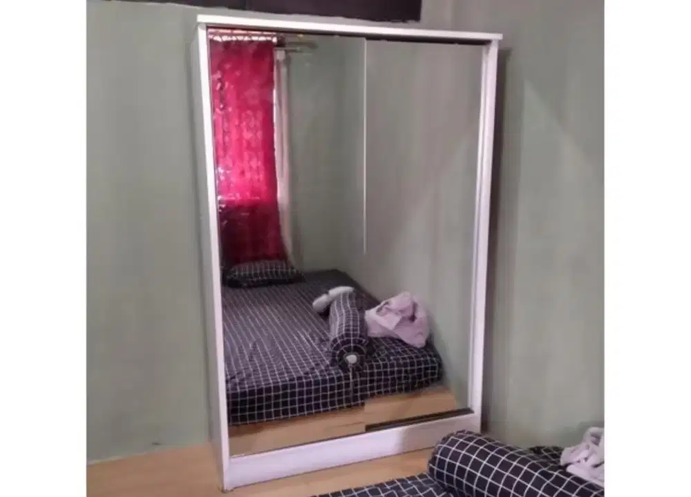 Di jual lemari 2 pintu